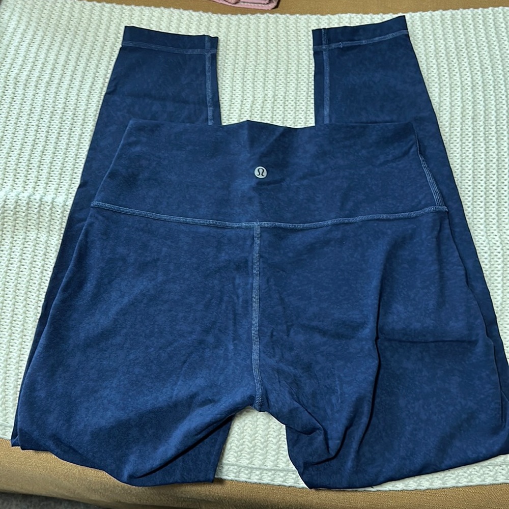 Lululemon Wunder Under 25 length Leggings